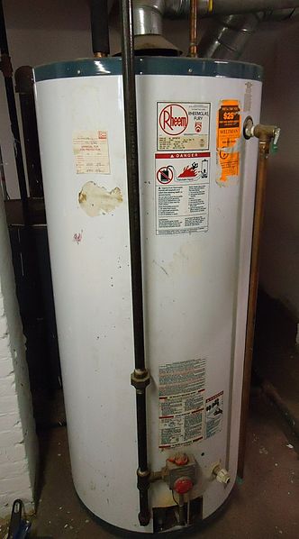 Hot water heater with pipe
